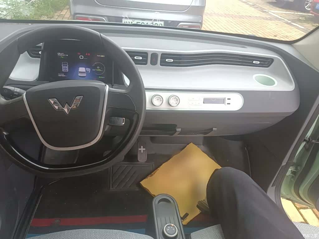 Wuling MINIEV, 2021 10