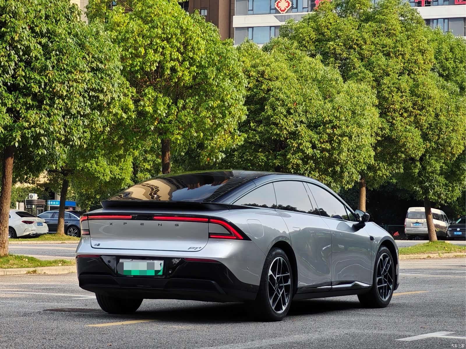 Xpeng P7, 2025 8
