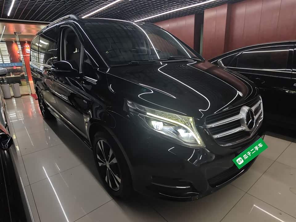 Mercedes-Benz V-class