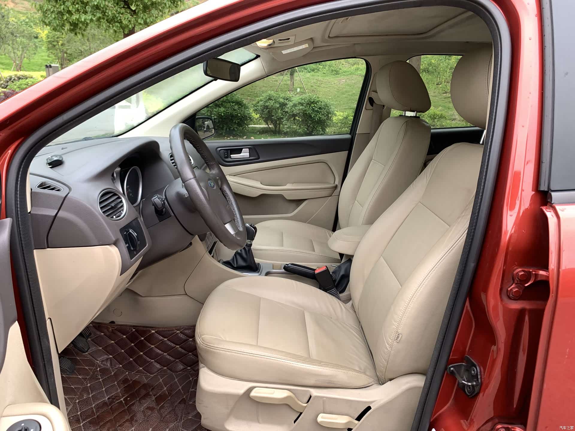 Ford Focus, 2013 12