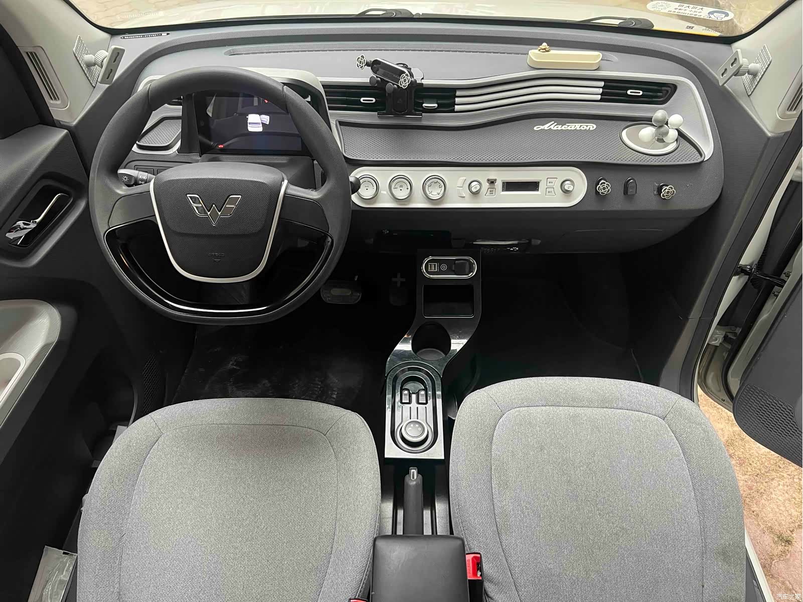 Wuling MINIEV, 2023 все фото