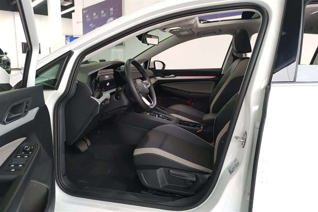 Volkswagen Golf, 2022 9