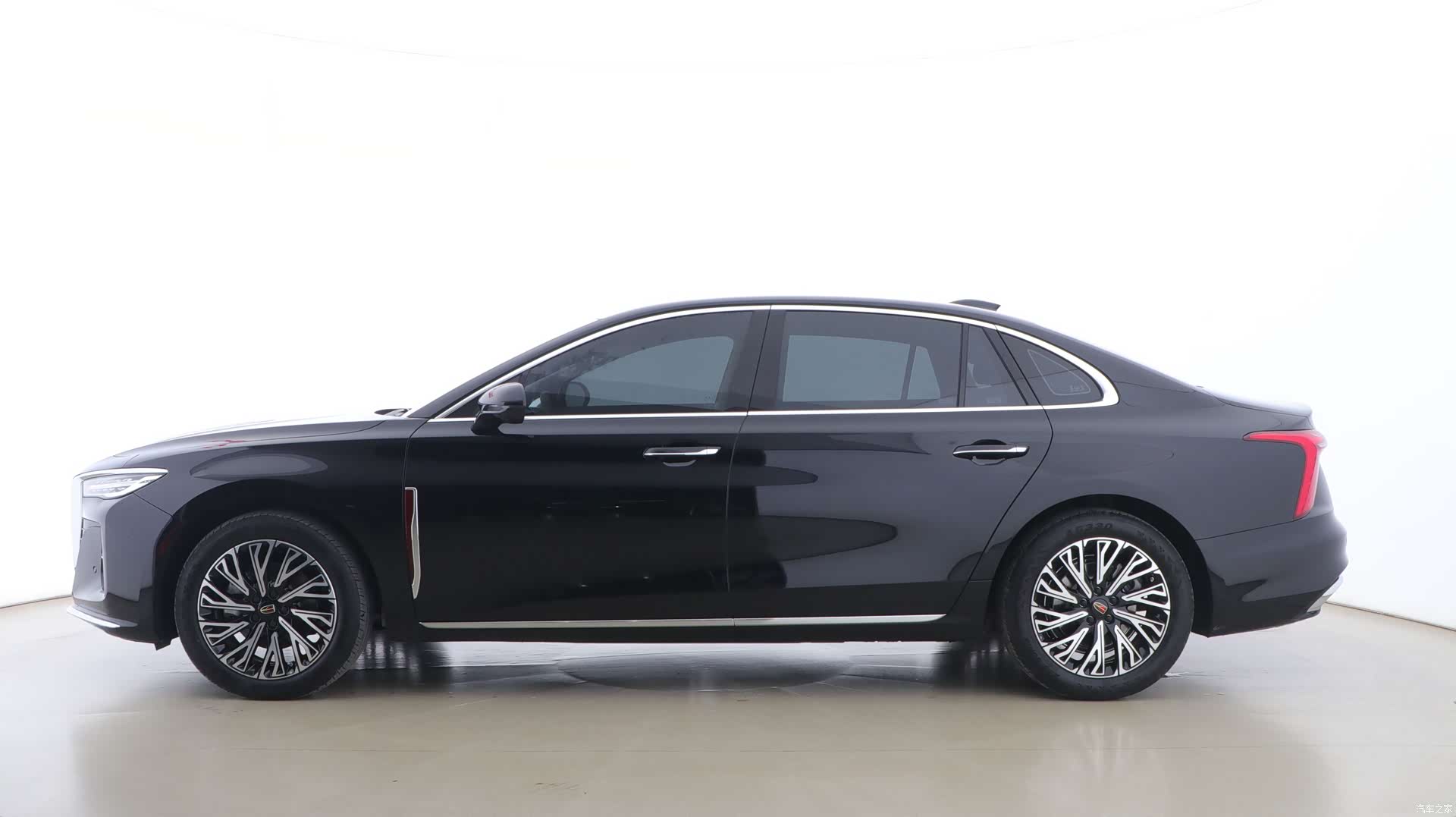Hongqi H5, 2023 4