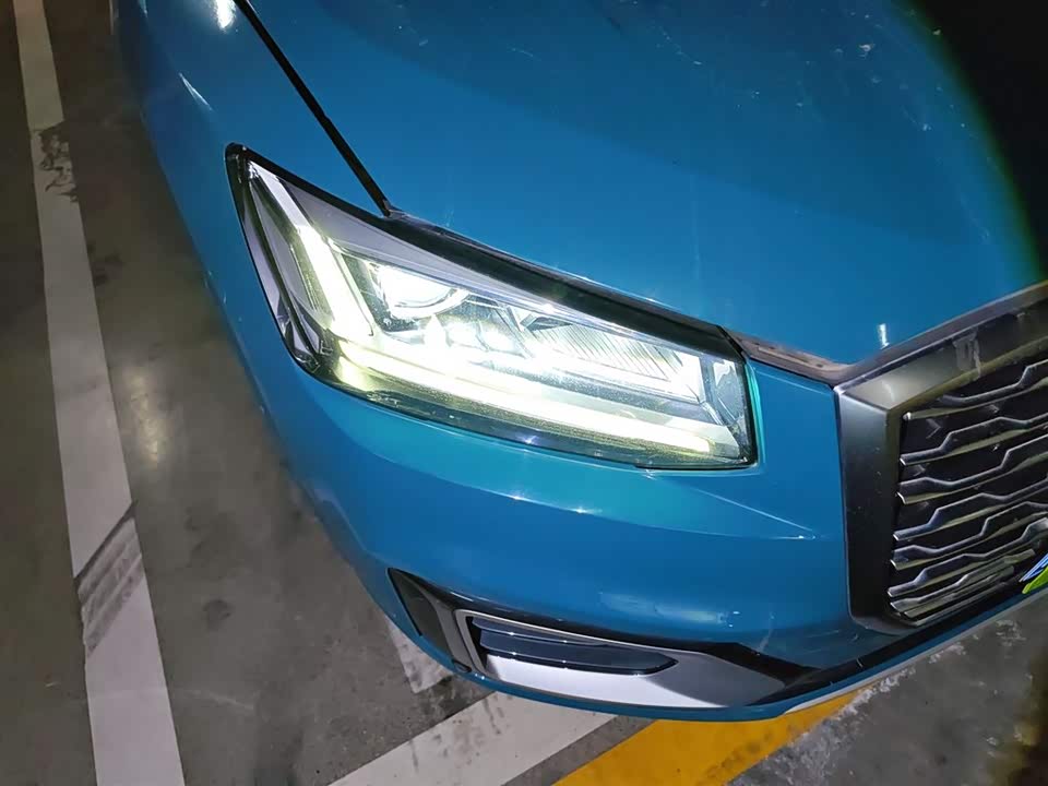 Audi Q2L