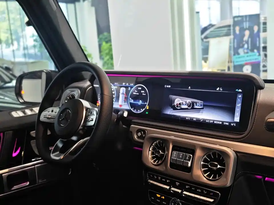 Mercedes-Benz G-class