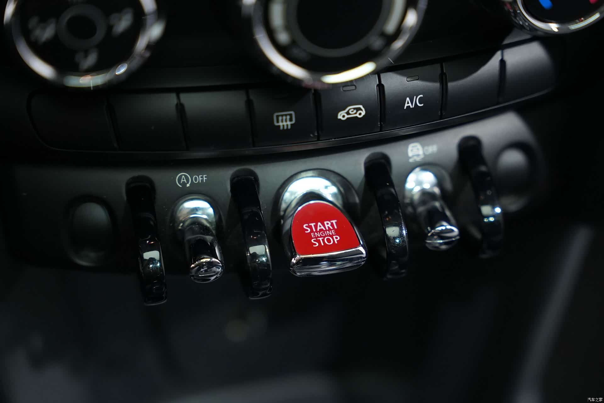 Mini ONE, 2020 10