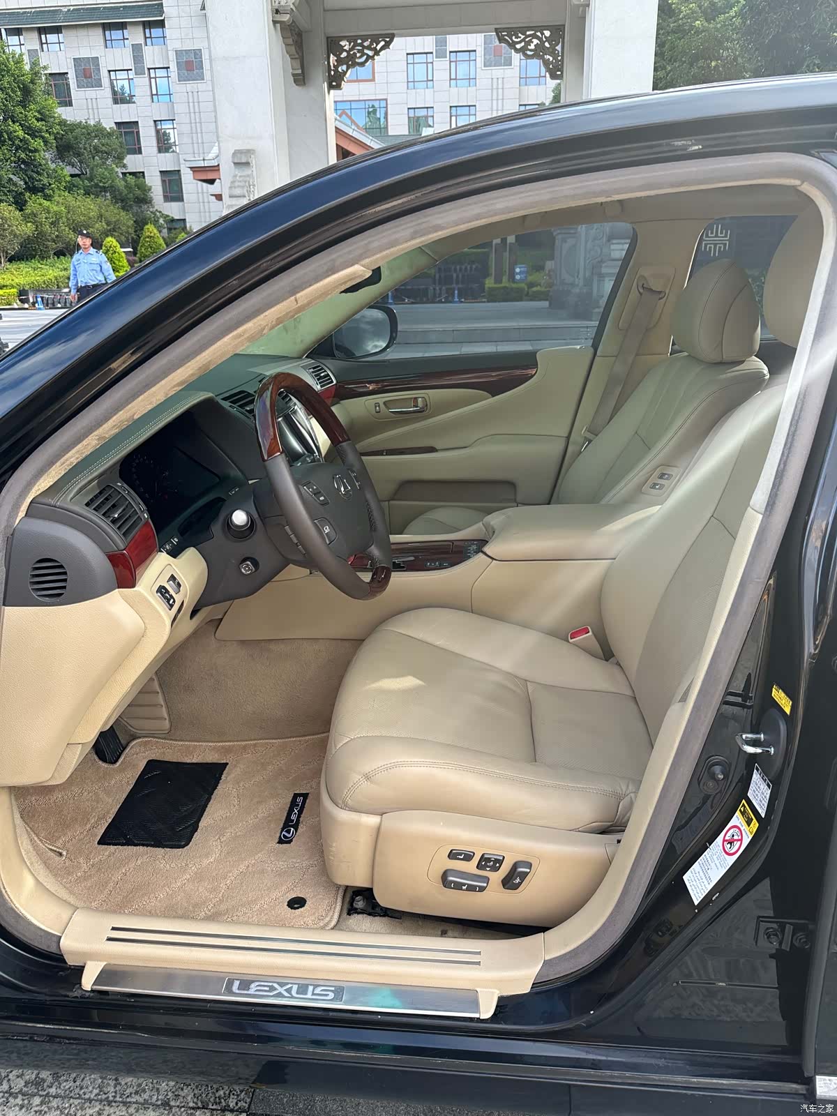 Lexus LS, 2008 10