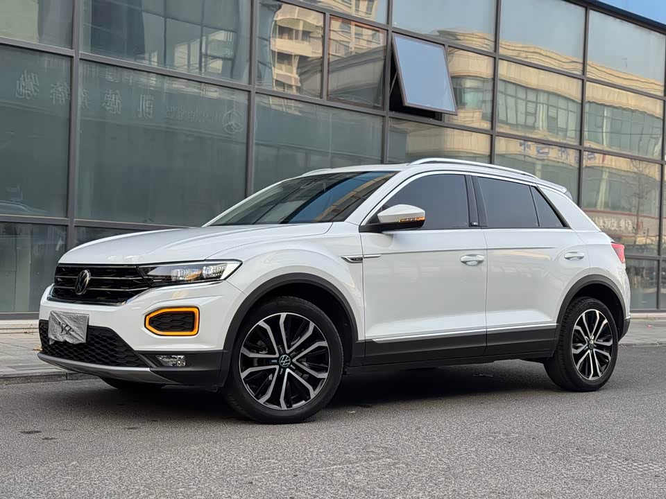 Volkswagen T-ROC exploring Songs
