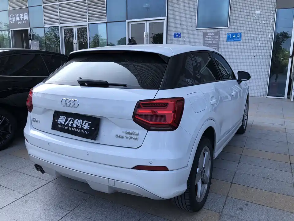 Audi Q2L