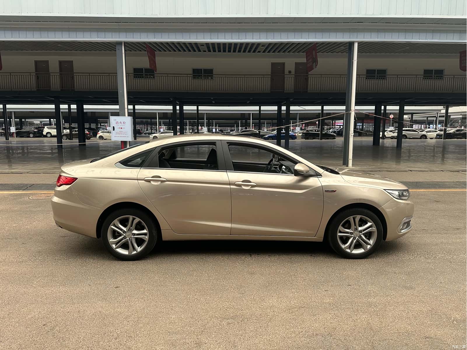 Geely Emgrand, 2017 4