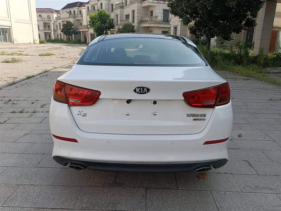 Kia K5 Kia K5