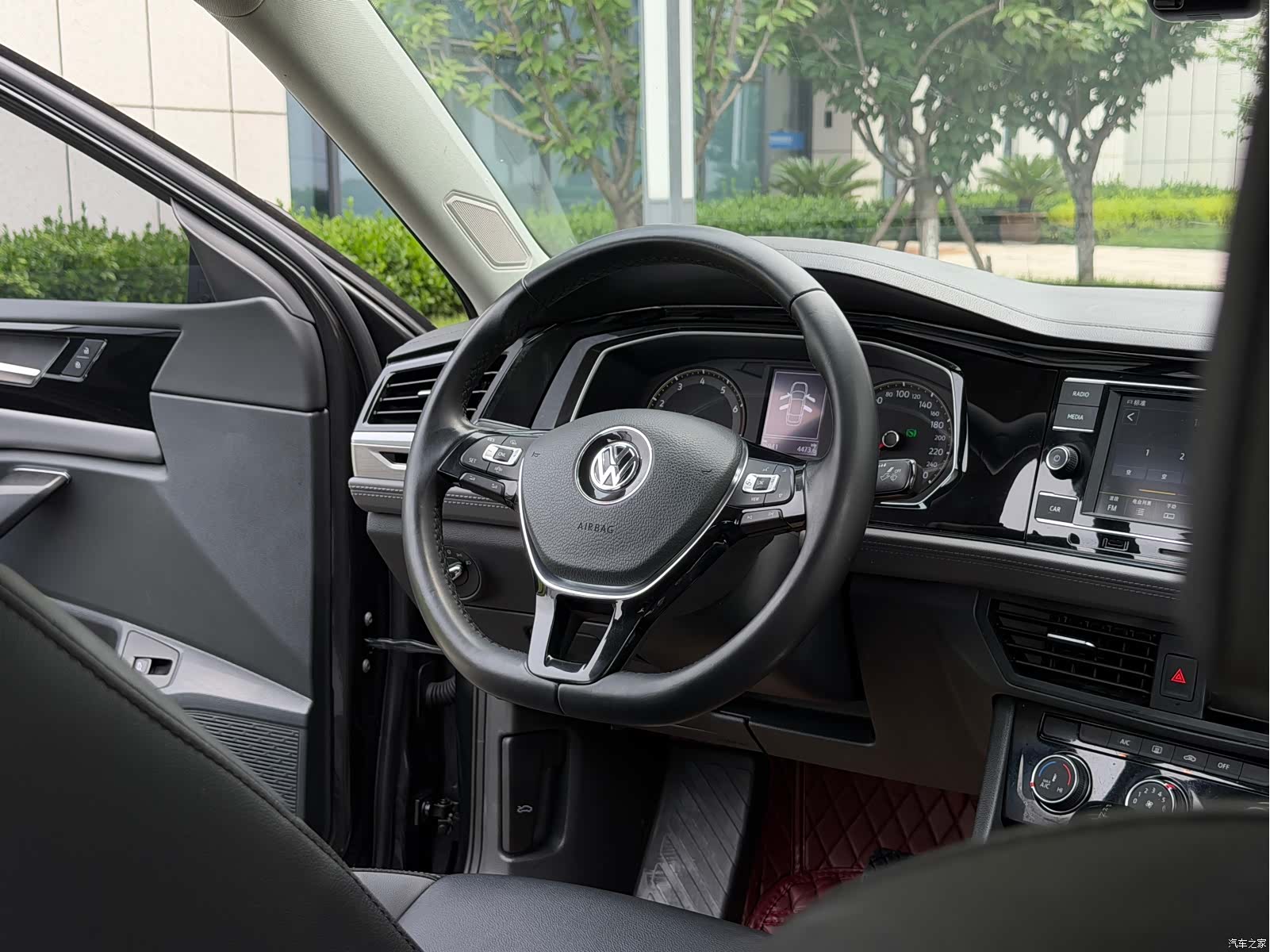 Volkswagen Sagitar, 2020 17