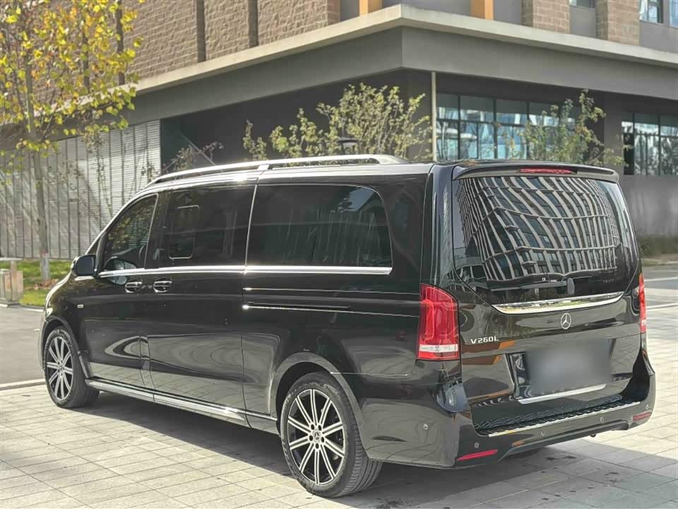 Mercedes-Benz V-class