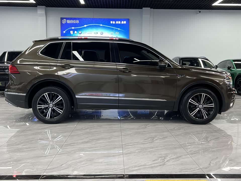 Volkswagen Tiguan L