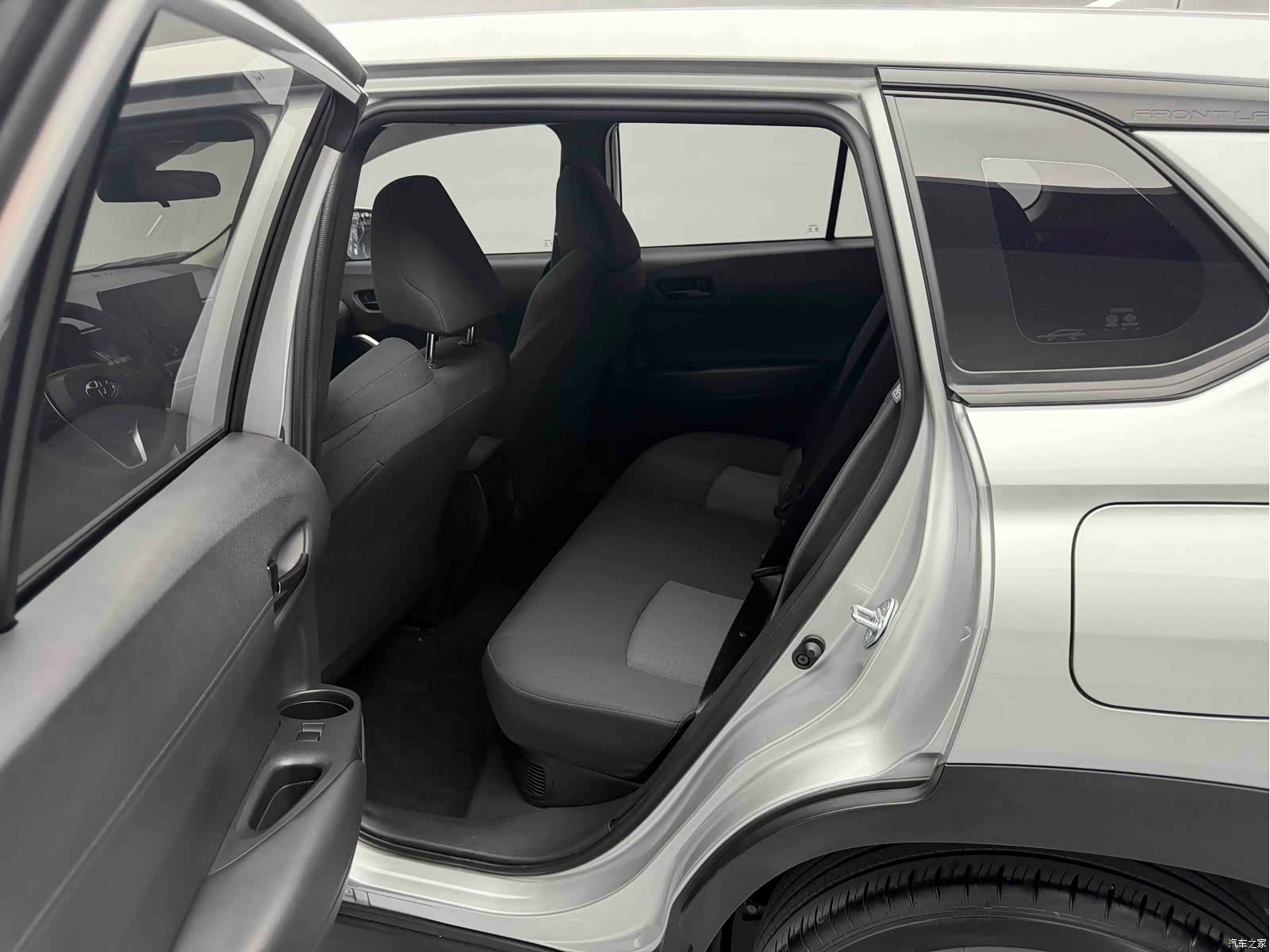 Toyota Frontlander, 2025 10