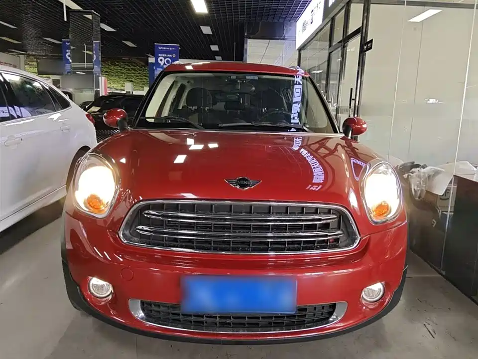 MINI COUNTRYMAN