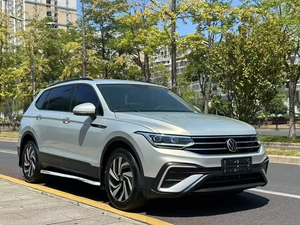 Volkswagen Tiguan L