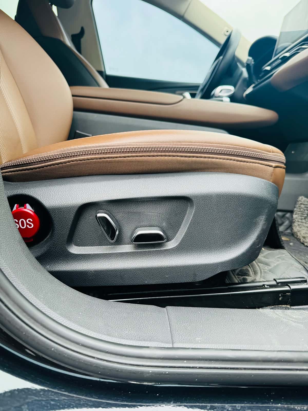 Hongqi QM5, 2021 10