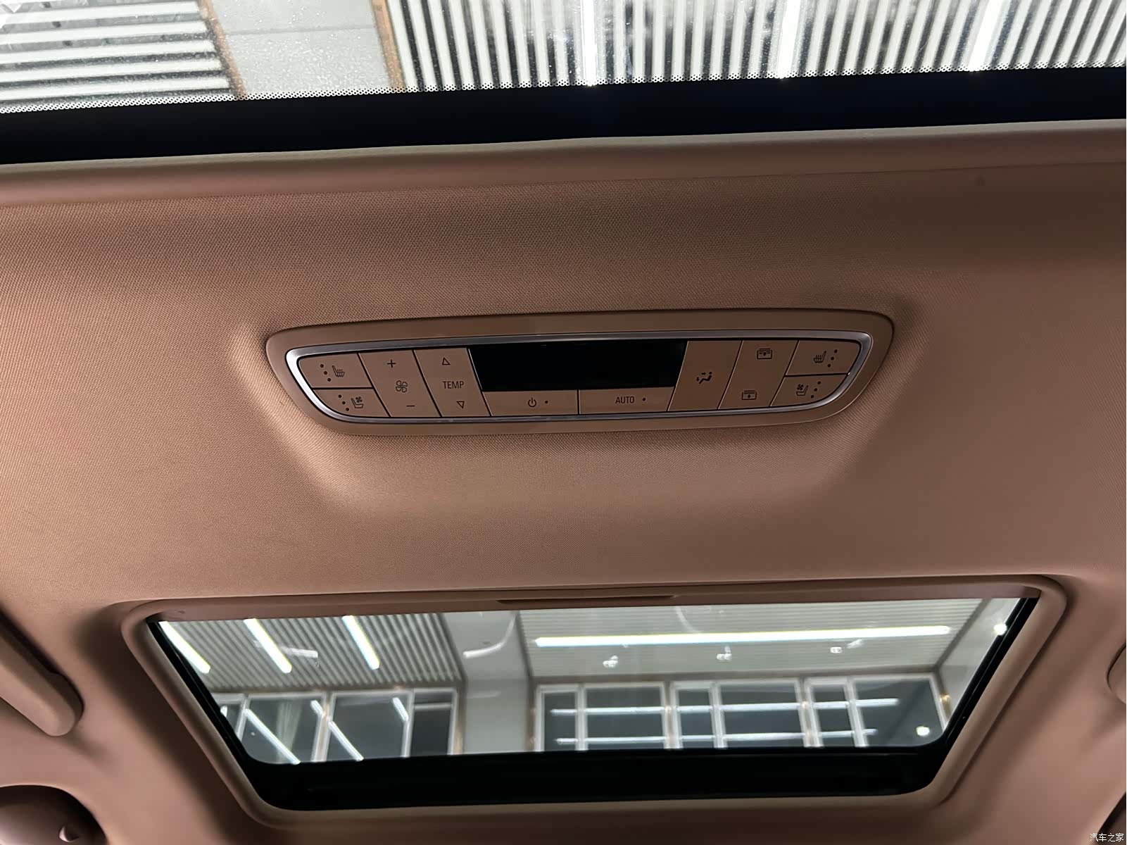 Buick GL8, 2017 все фото