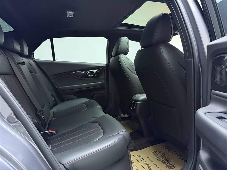 Trumpchi Shadow Leopard