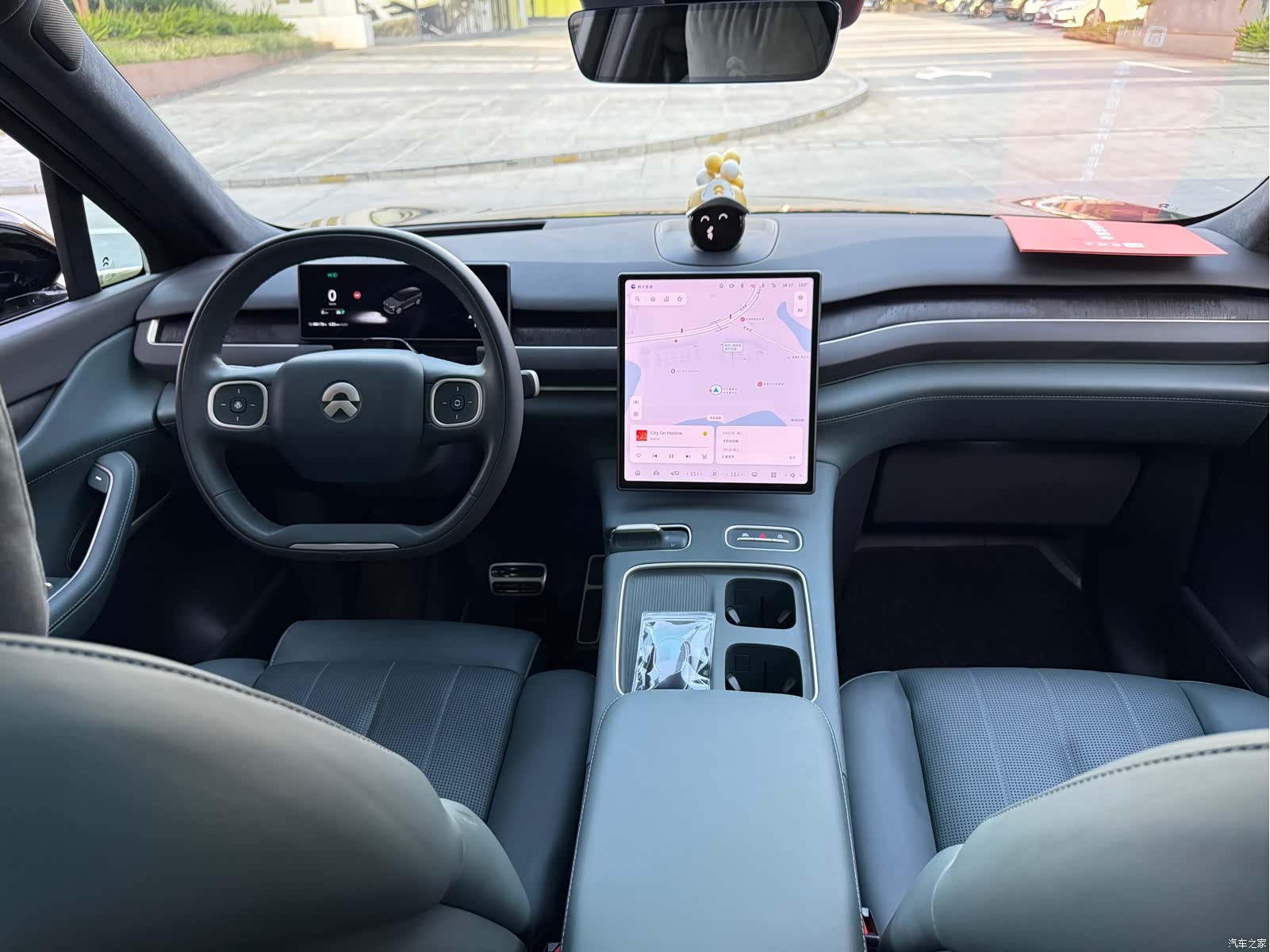 NIO ES8, 2025 11