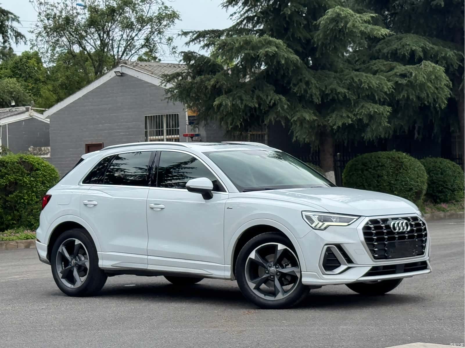 Audi Q3, 2019 3