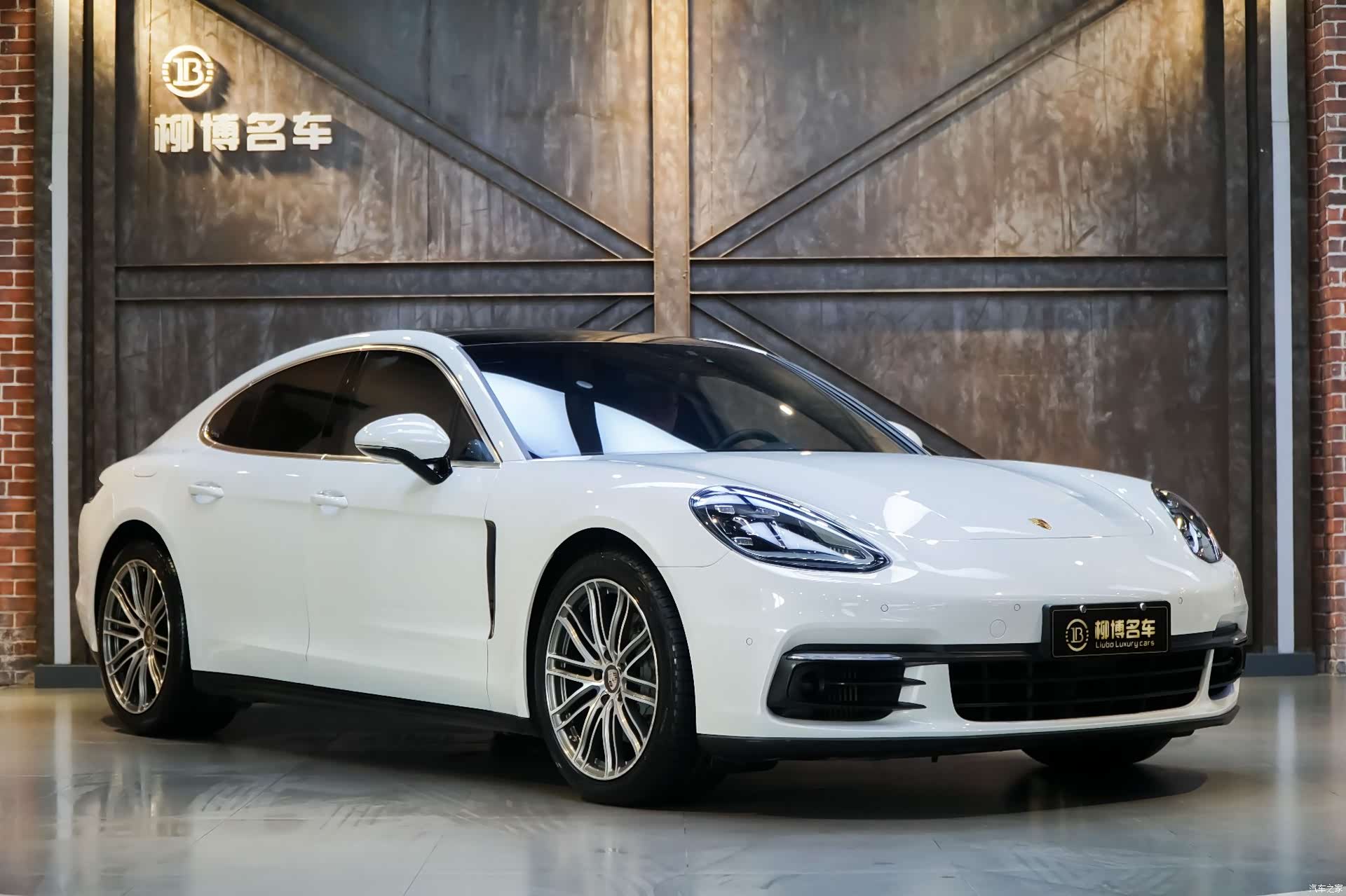 Porsche Panamera, 2017 все фото