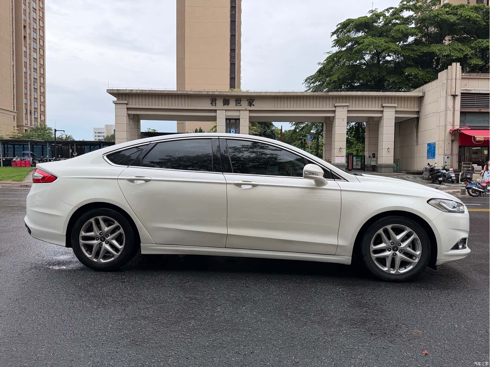 Ford Mondeo, 2015 4