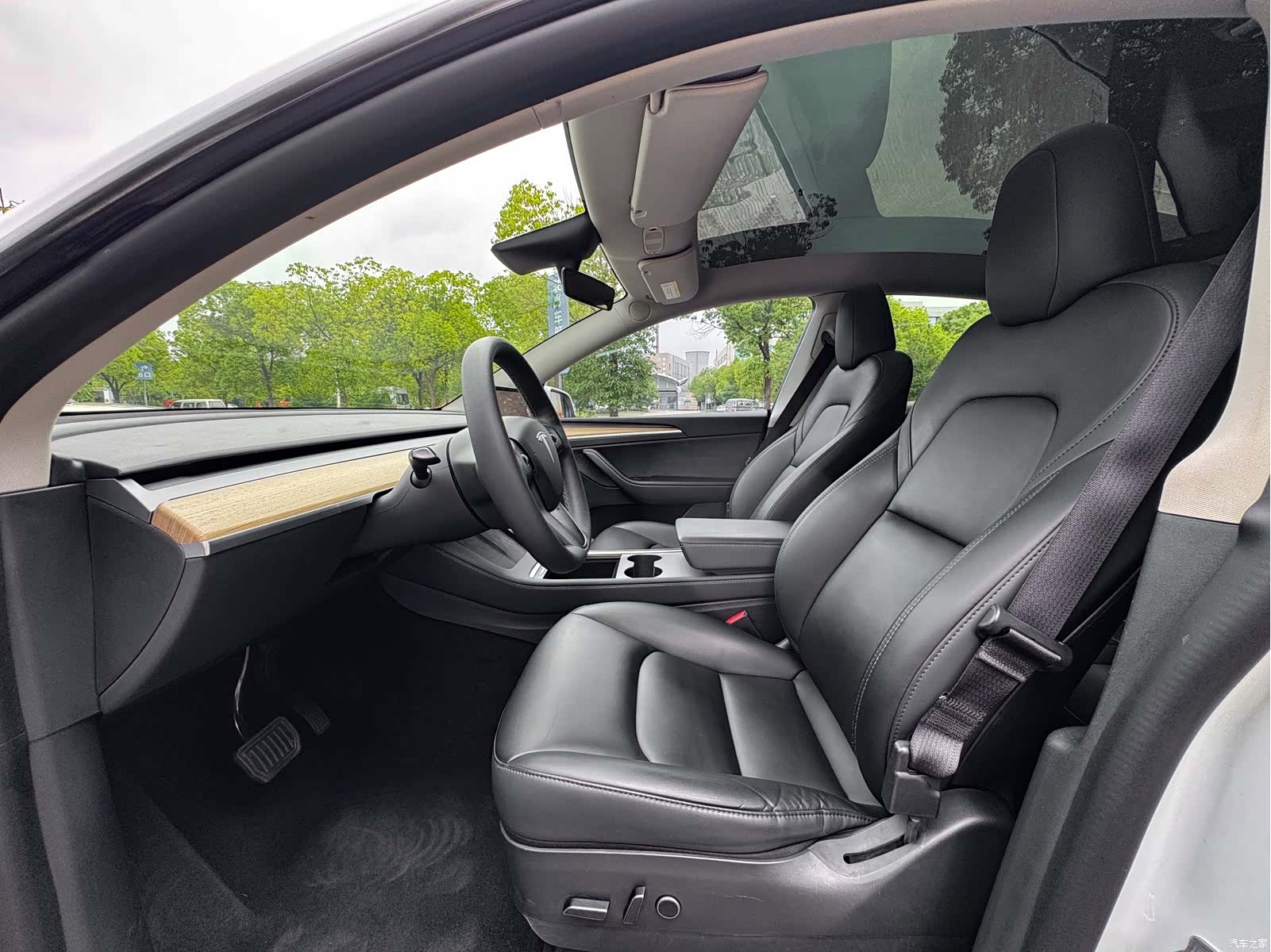 Tesla Model Y, 2023 8