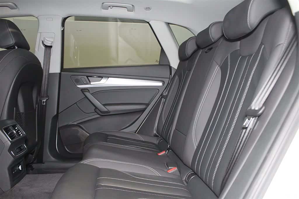Audi Q5L, 2023 8