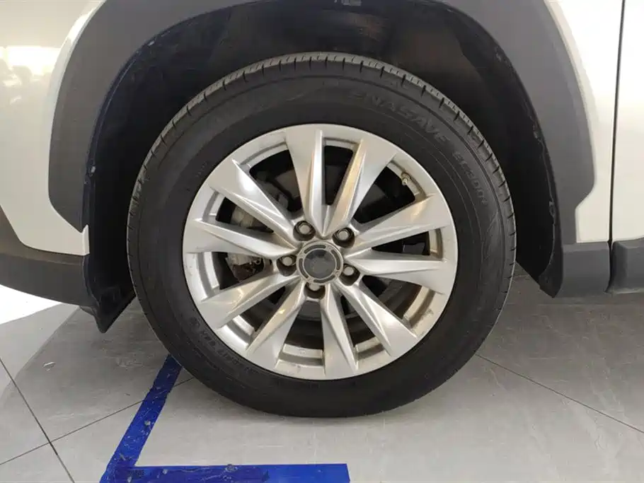 Toyota Corolla Sharp amplifier