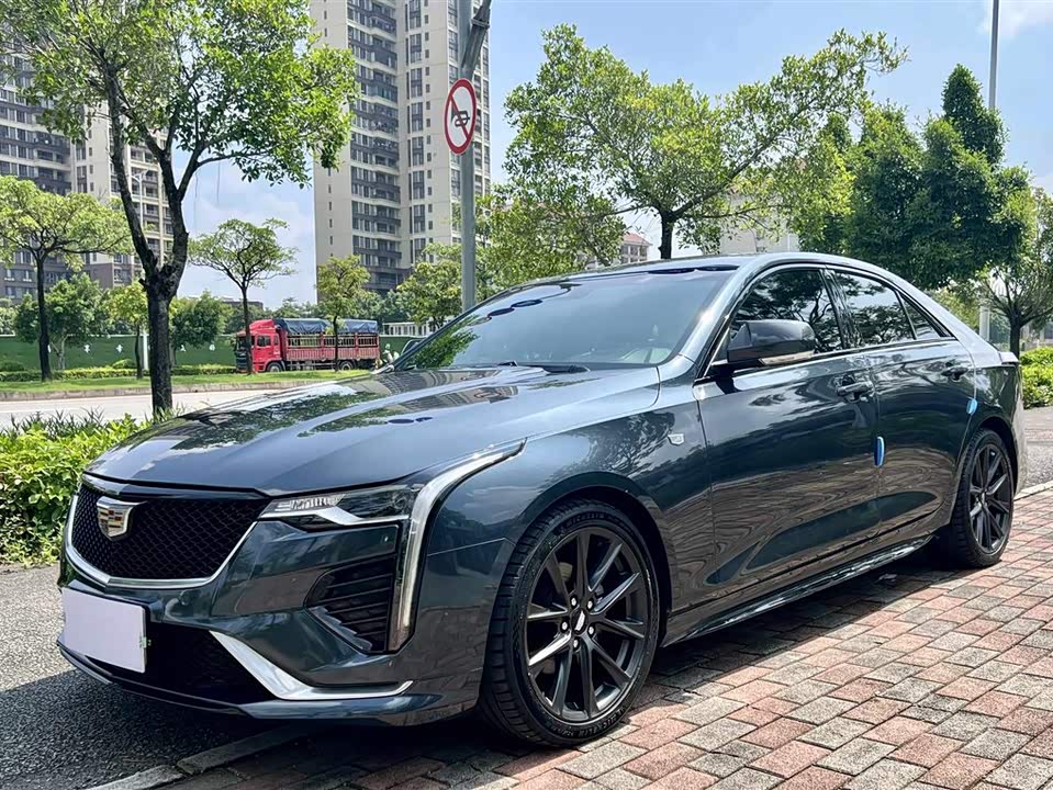 Cadillac CT4
