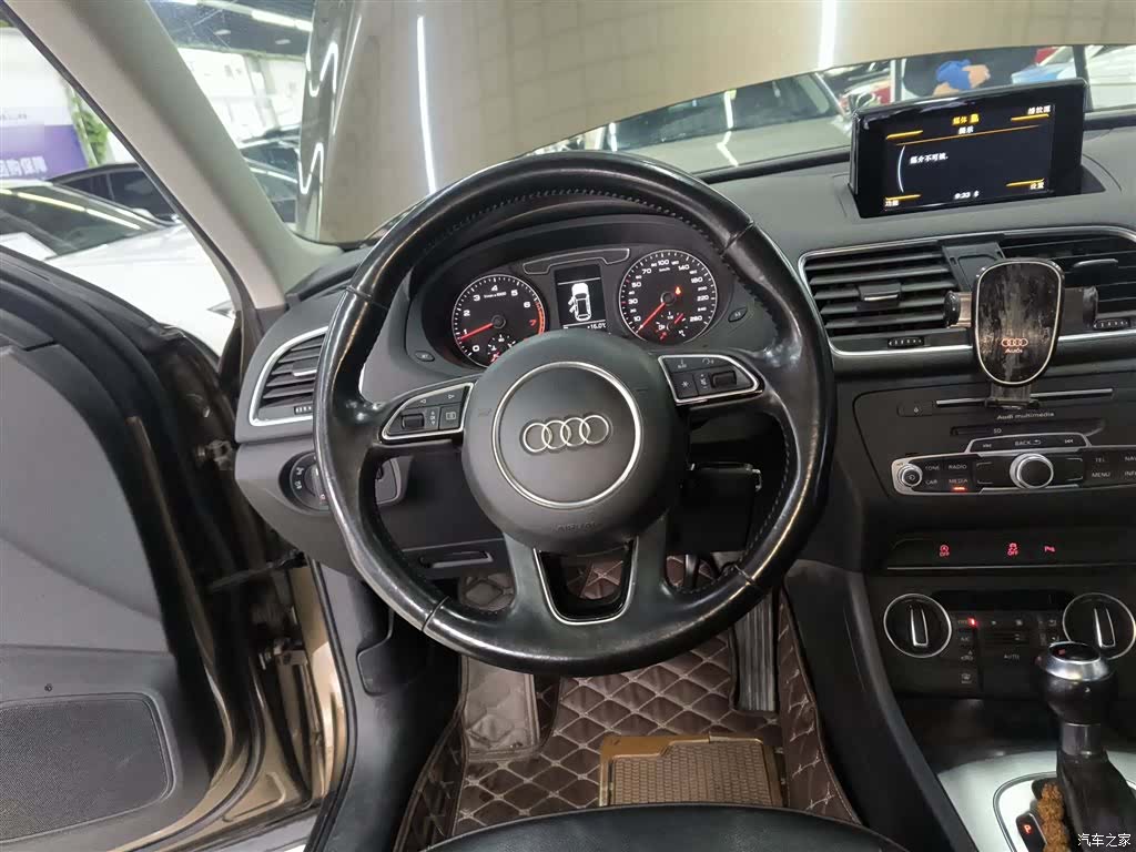 Audi Q3, 2016 11