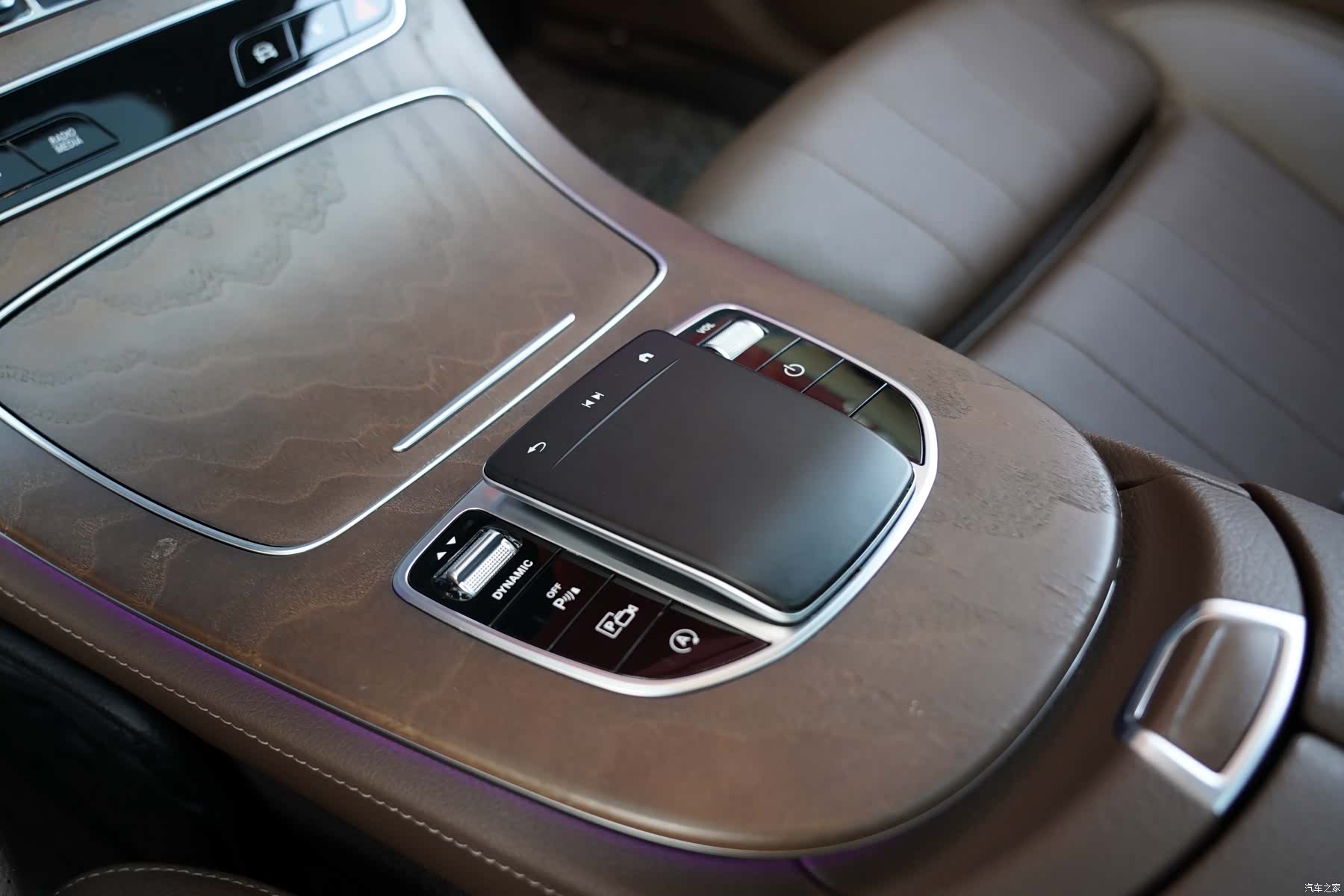 Mercedes-Benz E-Class, 2021 12