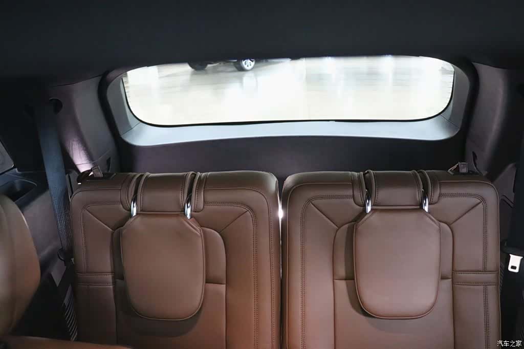 Lincoln Aviator, 2023 21