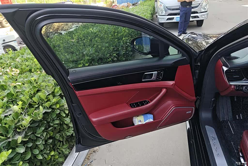 Porsche Panamera, 2019 7