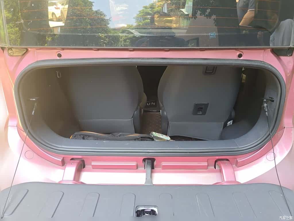 Wuling E200, 2020 10