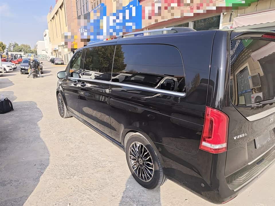 Mercedes-Benz V-class