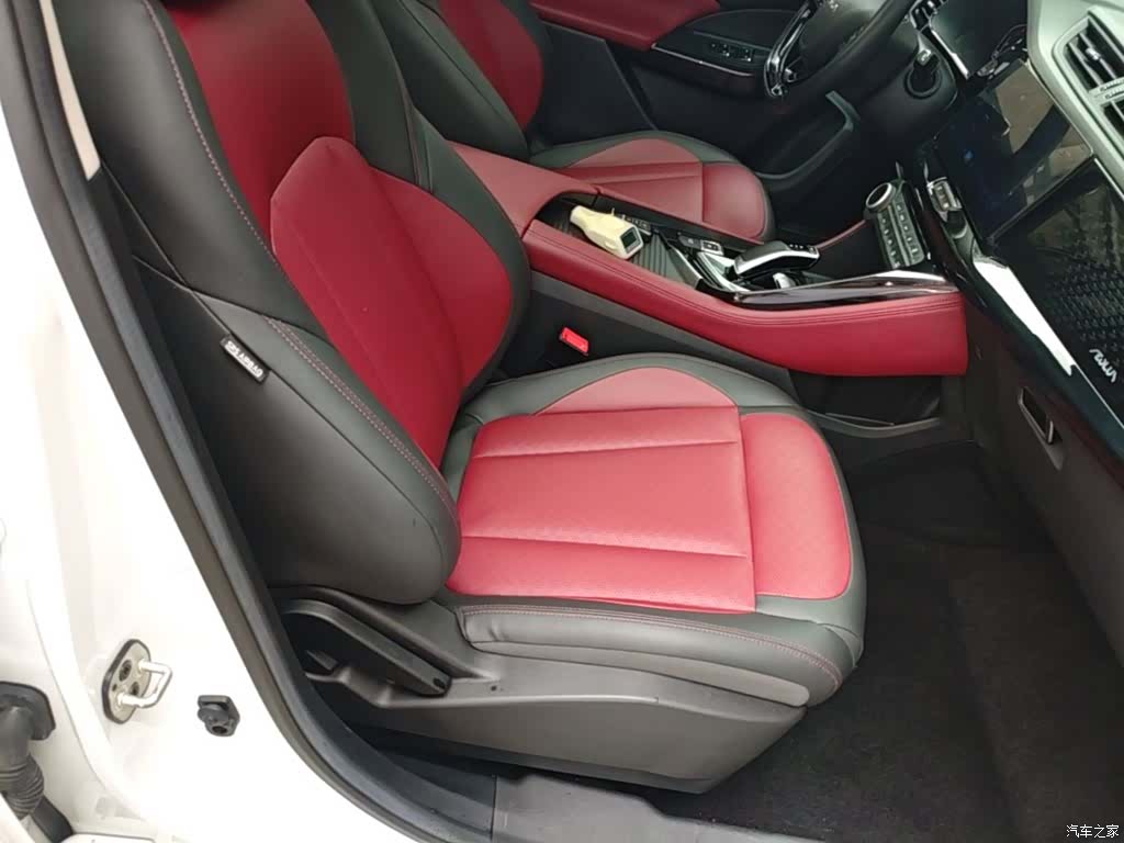 DongFeng AX7, 2022 25