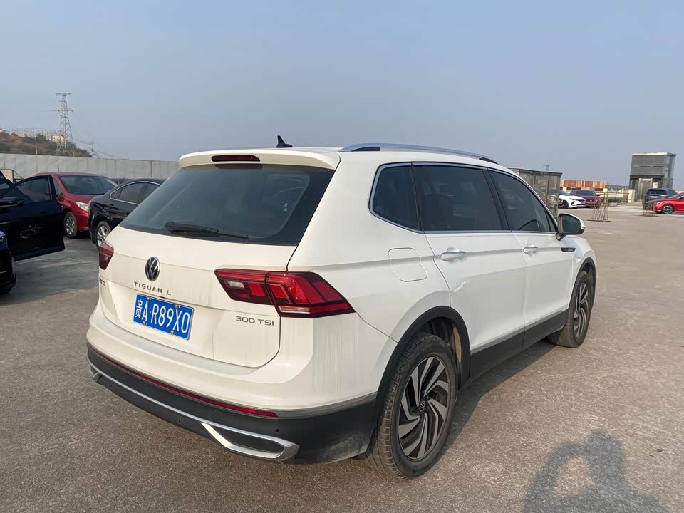 Volkswagen Tiguan L