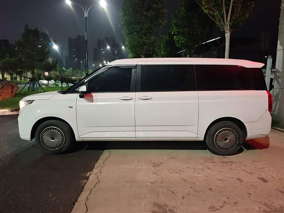 Wuling Wuling Journey