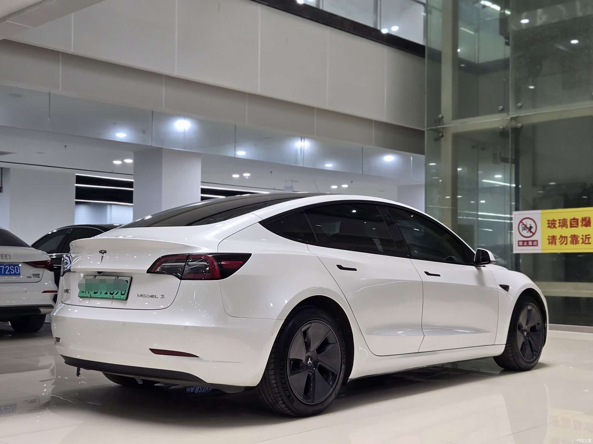 Tesla Model 3, 2023 7