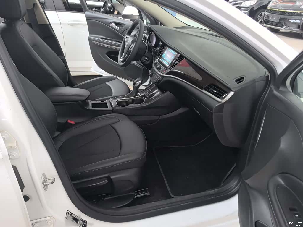 Buick Verano, 2018 18