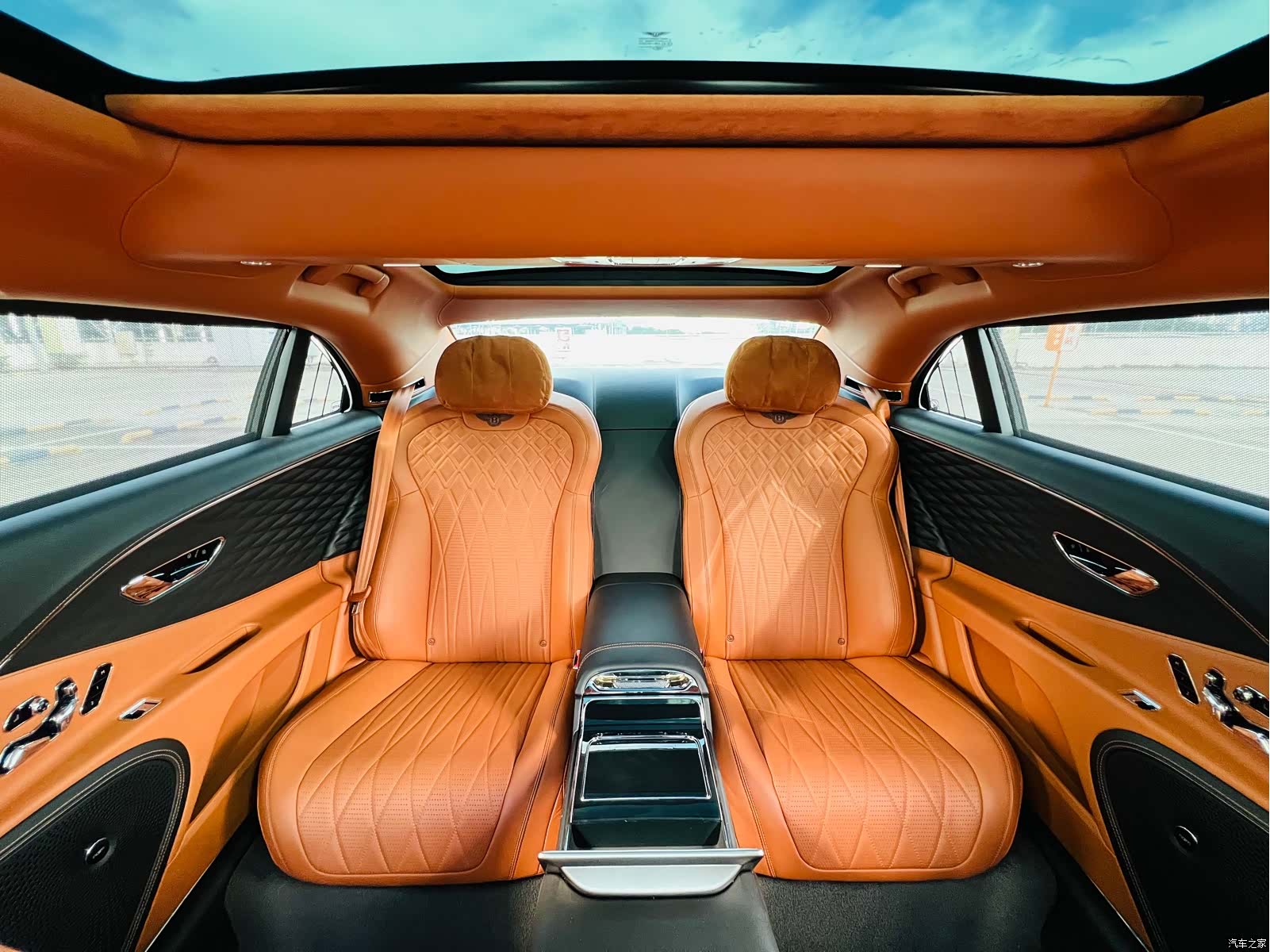 Bentley Flying Spur, 2022 11