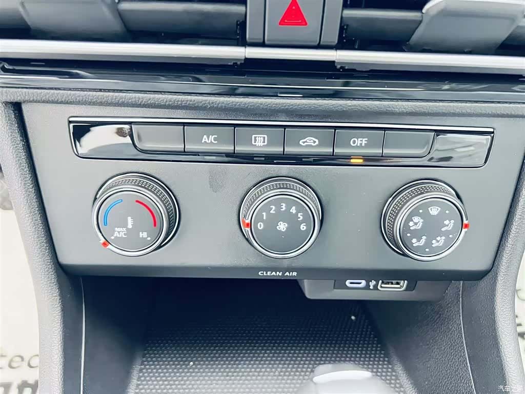 Volkswagen Lavida, 1900 17