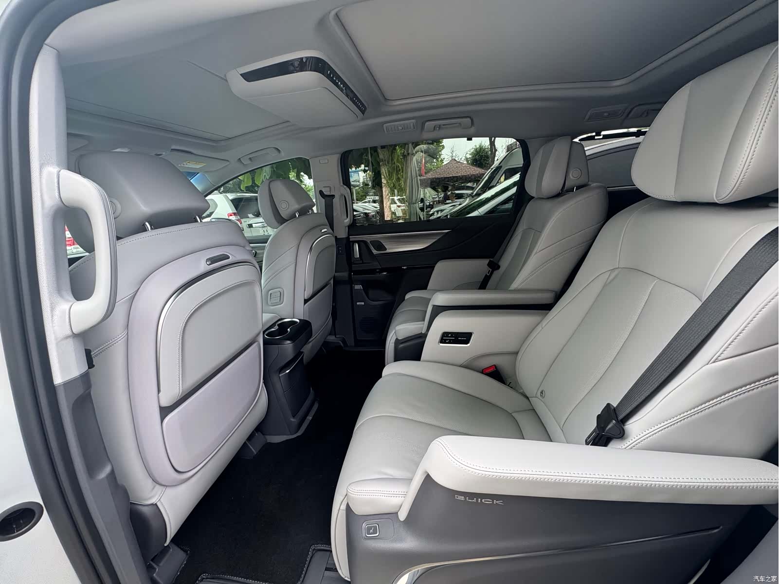 Buick GL8, 2025 6