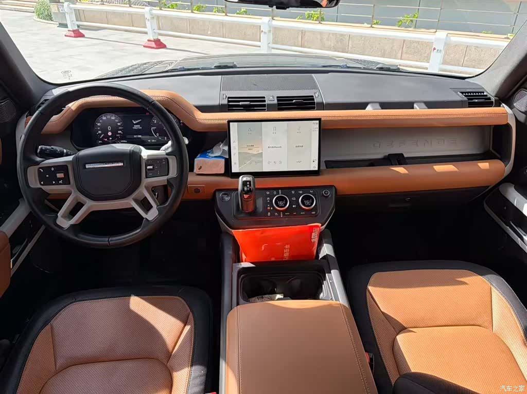Land Rover Defender, 2023 все фото