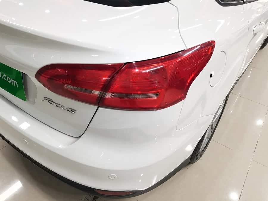 Ford Focus 2016, фото 24