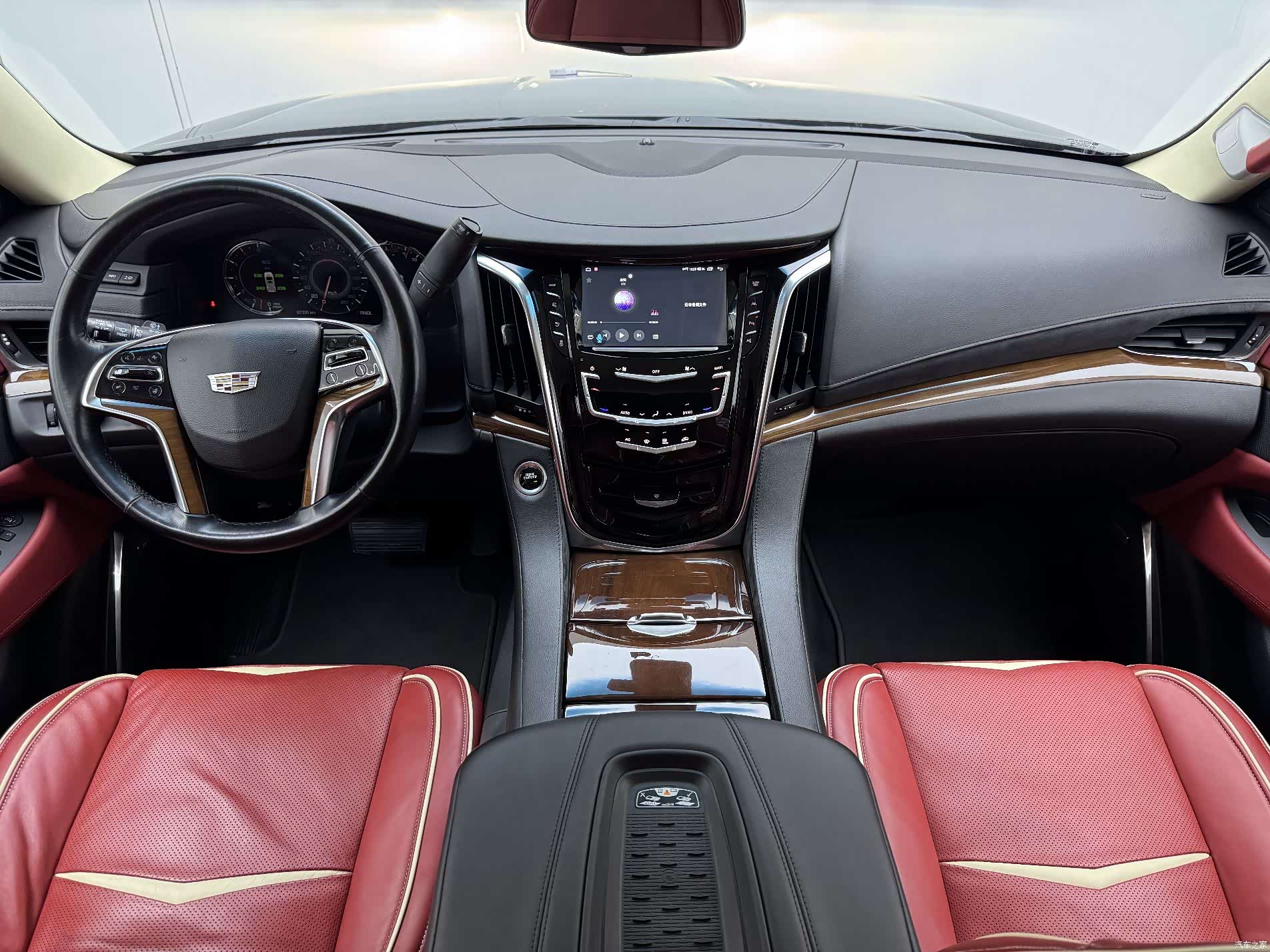 Cadillac Escalade, 2018 15