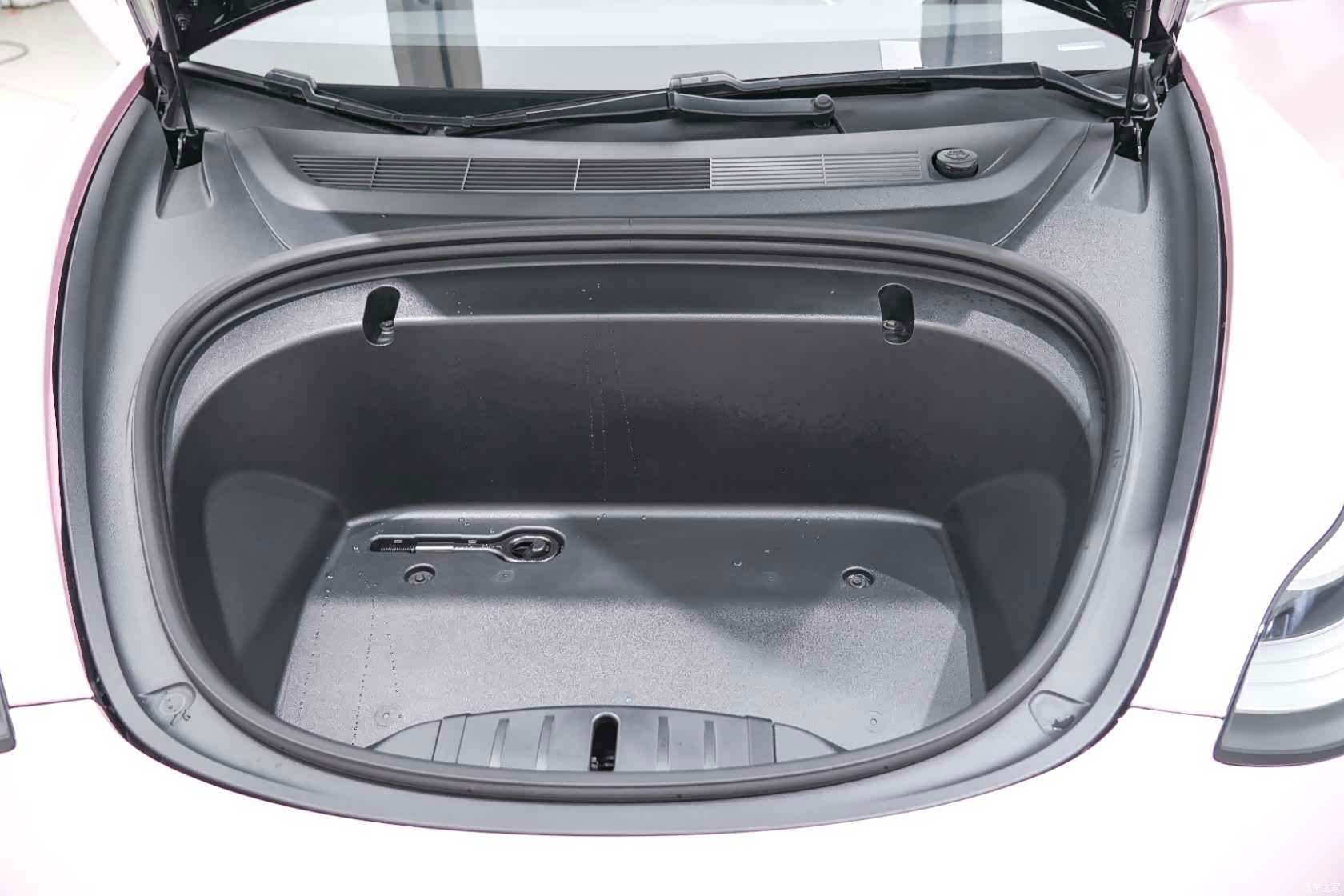 Tesla Model 3, 2020 16